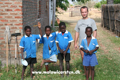 MalawiCarsten og nogle børn fra Chipoka Secondary School
