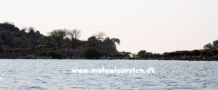 Kampambe Island (Mbenji Island)